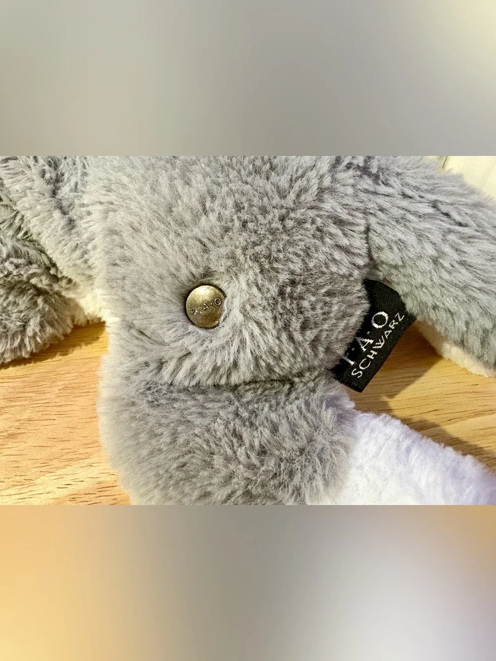 FAO Schwarz Gray White Husky Wolf Plush Stuffed Animal Soft Toy